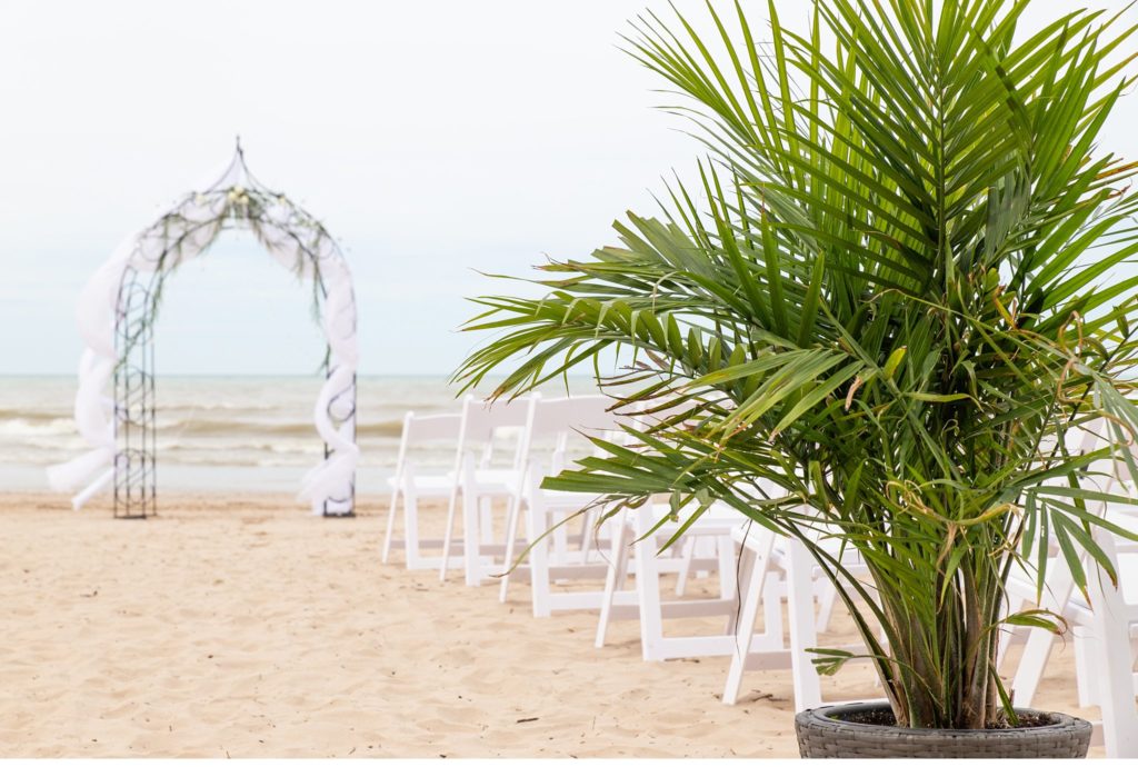 a beautiful end of summer DIY beach wedding